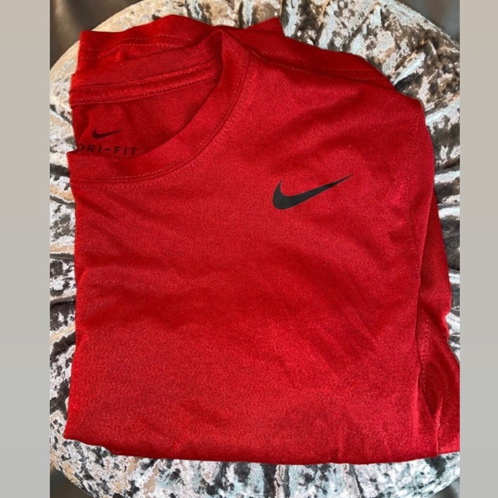 DRI-FIT NIKE T-shirt